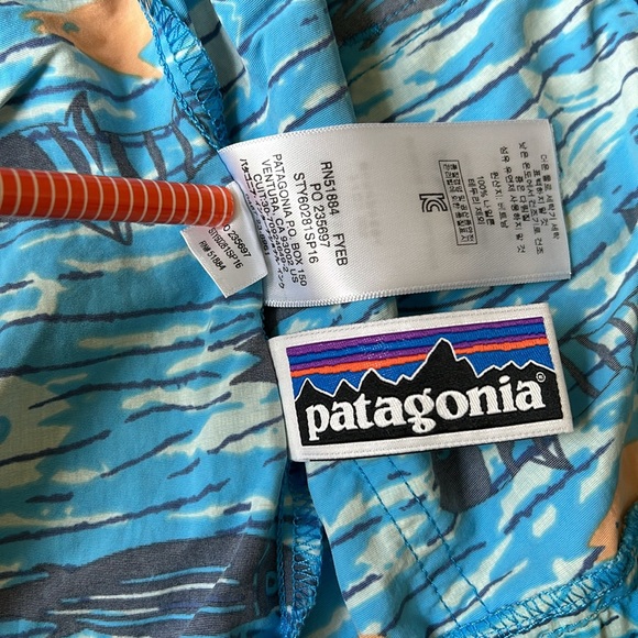 Patagonia Baby Baggies Vest with detachable hoodie - Picture 6 of 6